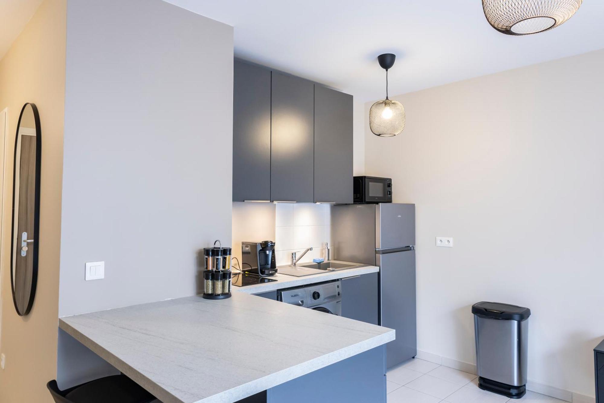 Charmant Studio En Residence Avec Parking Μπισί-Σεν Ζορζ Εξωτερικό φωτογραφία