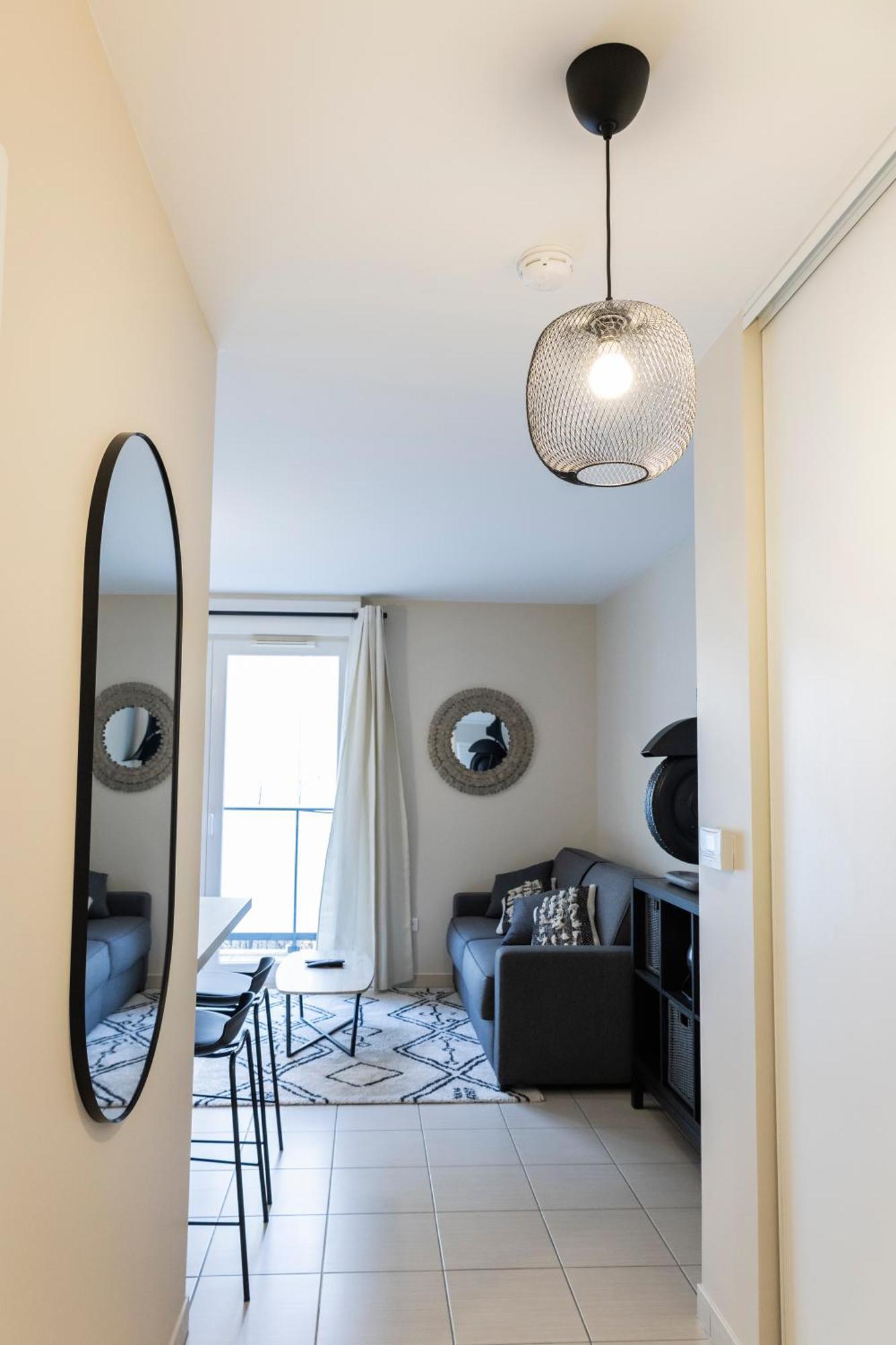 Charmant Studio En Residence Avec Parking Μπισί-Σεν Ζορζ Εξωτερικό φωτογραφία